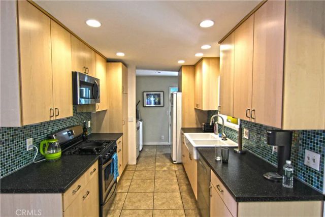 6431 Yale Circle, Huntington Beach, CA 92647