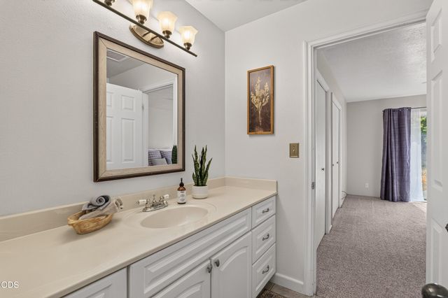 1740 Southgate Way, Grants Pass, OR 97527