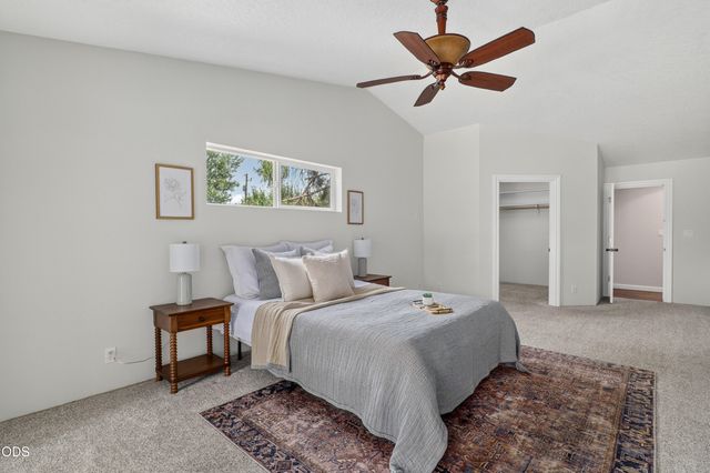 1740 Southgate Way, Grants Pass, OR 97527
