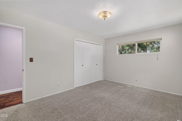 1740 Southgate Way, Grants Pass, OR 97527