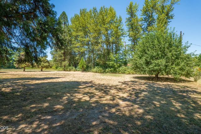 1740 Southgate Way, Grants Pass, OR 97527