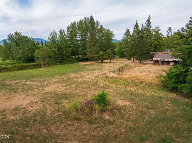 1740 Southgate Way, Grants Pass, OR 97527