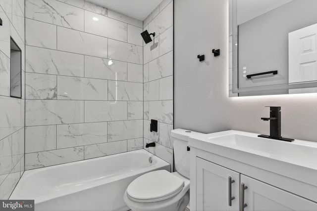 2927 ELLICOTT DR, Baltimore, MD 21216