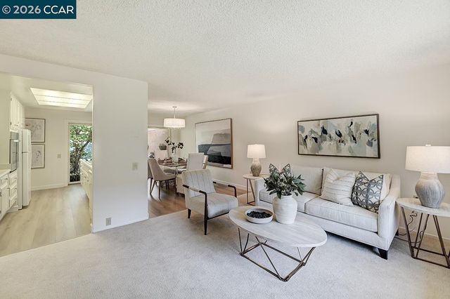 1300 Skycrest Dr 2, Walnut Creek, CA 94595