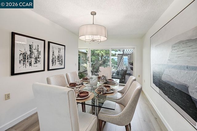 1300 Skycrest Dr 2, Walnut Creek, CA 94595