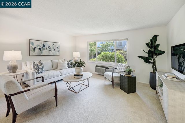 1300 Skycrest Dr 2, Walnut Creek, CA 94595