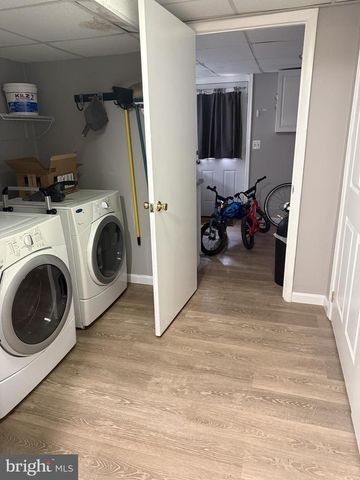 308 CLAGETT DR, Rockville, MD 20851