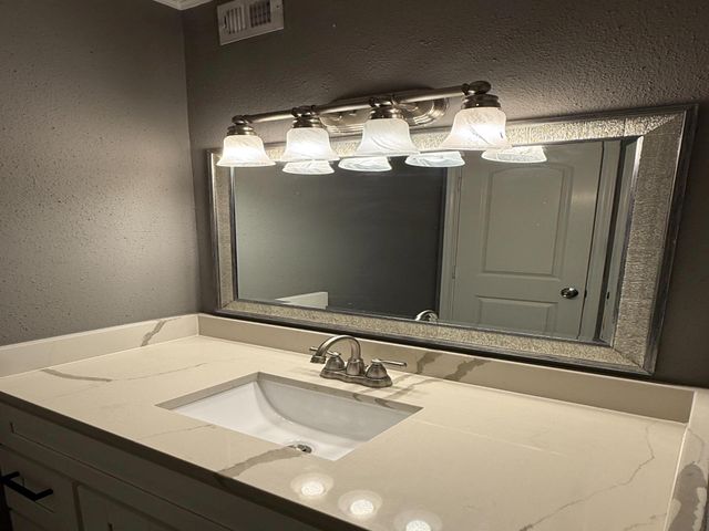 9400 Doliver Drive 34, Houston, TX 77063