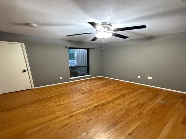 9400 Doliver Drive 34, Houston, TX 77063