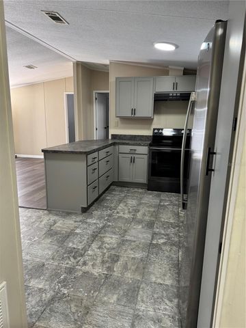 5525 W EVANS STREET, Coleman, FL 33521