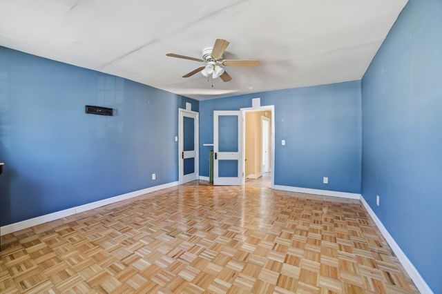 36 Putnam Ave, Lowell, MA 01851