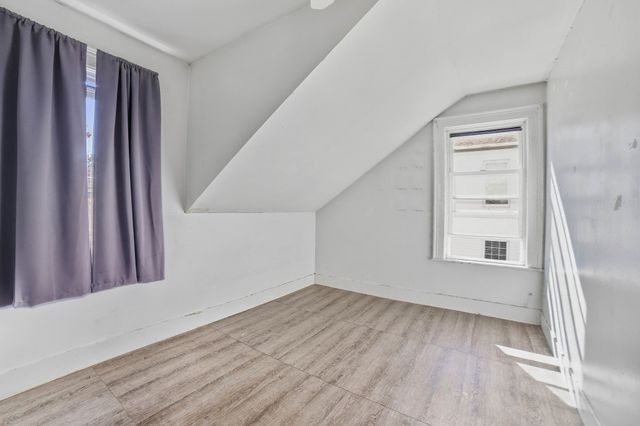 36 Putnam Ave, Lowell, MA 01851
