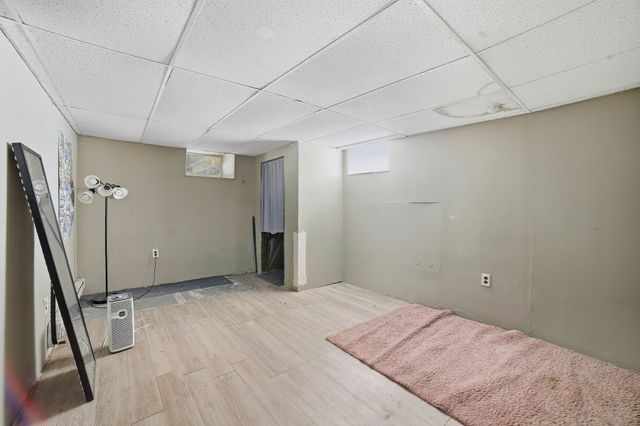 36 Putnam Ave, Lowell, MA 01851