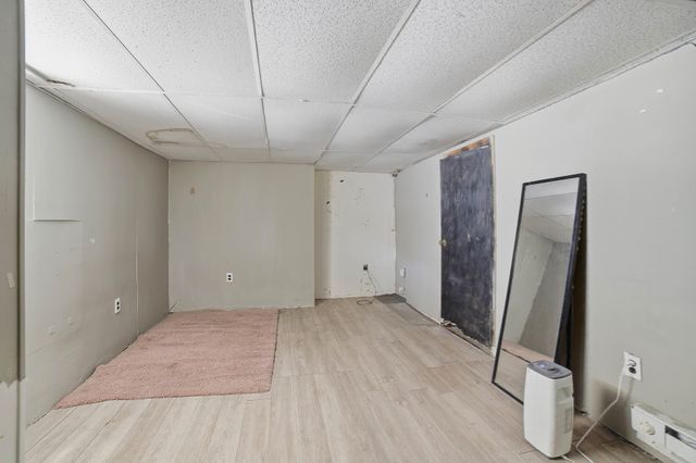36 Putnam Ave, Lowell, MA 01851