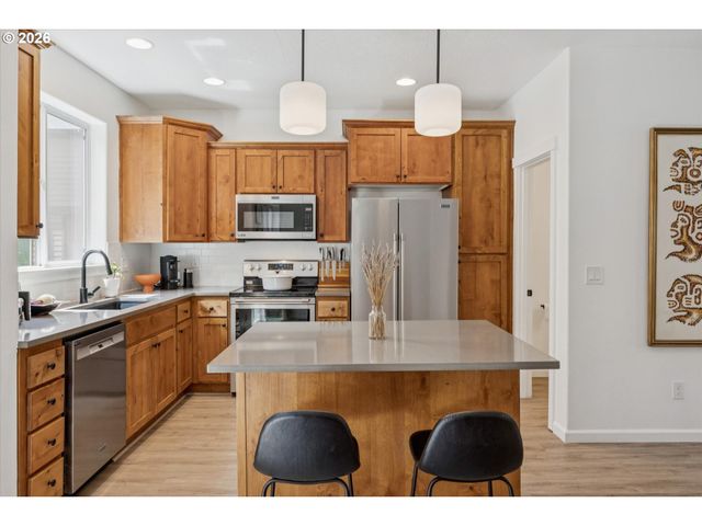 16220 Sw BASELINE Rd, Beaverton, OR 97006