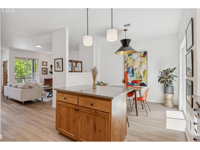 16220 Sw BASELINE Rd, Beaverton, OR 97006