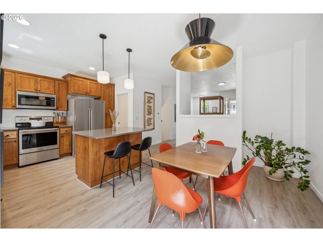 16220 Sw BASELINE Rd, Beaverton, OR 97006
