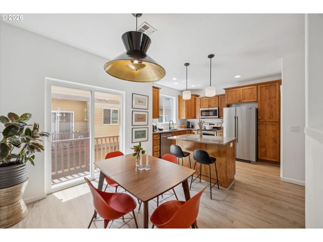 16220 Sw BASELINE Rd, Beaverton, OR 97006