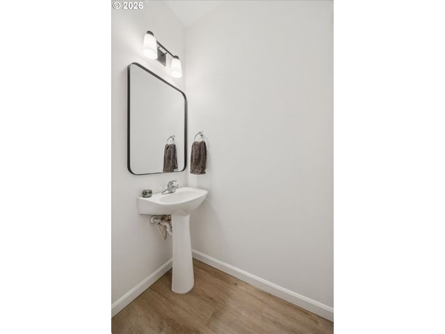 16220 Sw BASELINE Rd, Beaverton, OR 97006