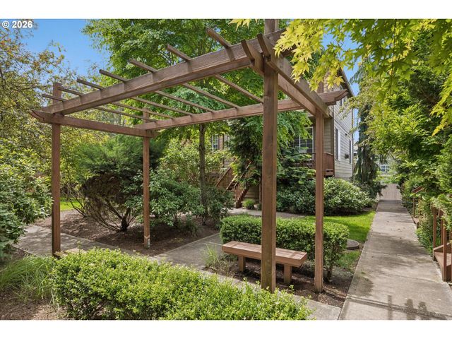 16220 Sw BASELINE Rd, Beaverton, OR 97006