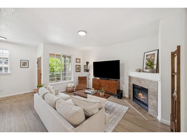 16220 Sw BASELINE Rd, Beaverton, OR 97006