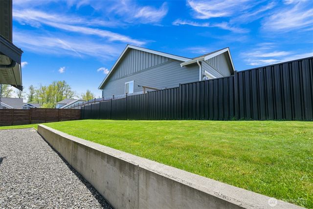 2163 Lagerwey Cir, Lynden, WA 98264