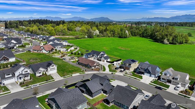 2163 Lagerwey Cir, Lynden, WA 98264