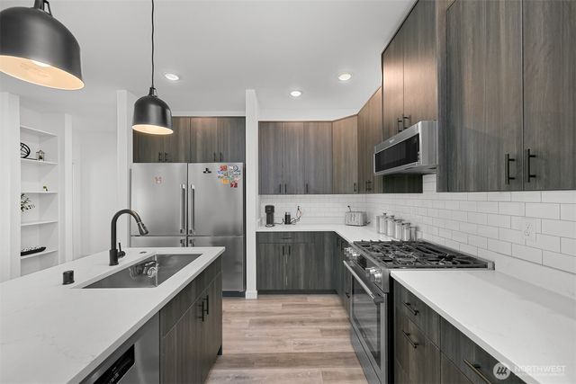2163 Lagerwey Cir, Lynden, WA 98264