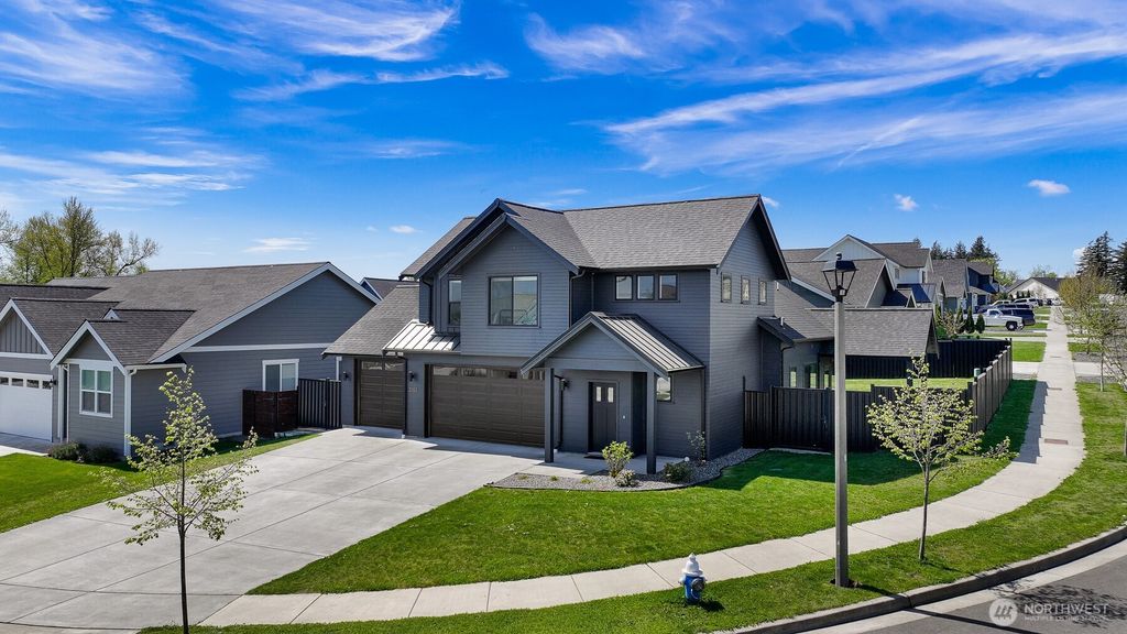 2163 Lagerwey Cir, Lynden, WA 98264