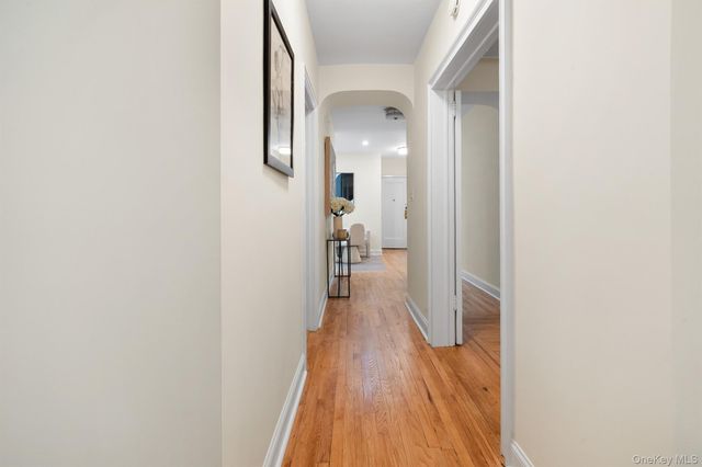 110-07 73rd Road 2K, Forest Hills, NY 11375