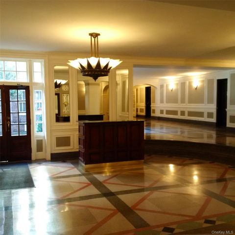 110-07 73rd Road 2K, Forest Hills, NY 11375