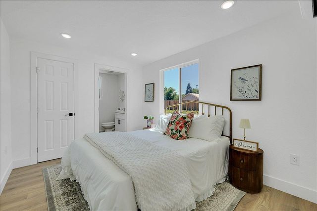 4859 Arboga Rd, Olivehurst, CA 95961