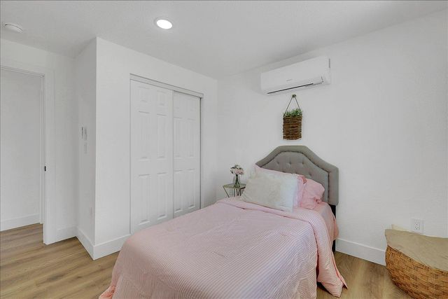 4859 Arboga Rd, Olivehurst, CA 95961