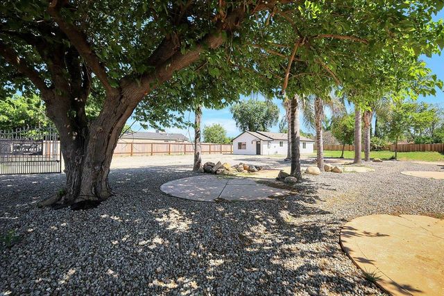 4859 Arboga Rd, Olivehurst, CA 95961