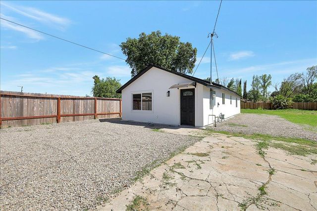 4859 Arboga Rd, Olivehurst, CA 95961