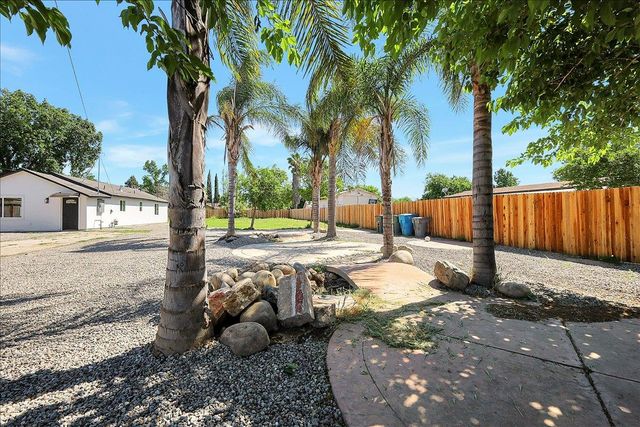 4859 Arboga Rd, Olivehurst, CA 95961