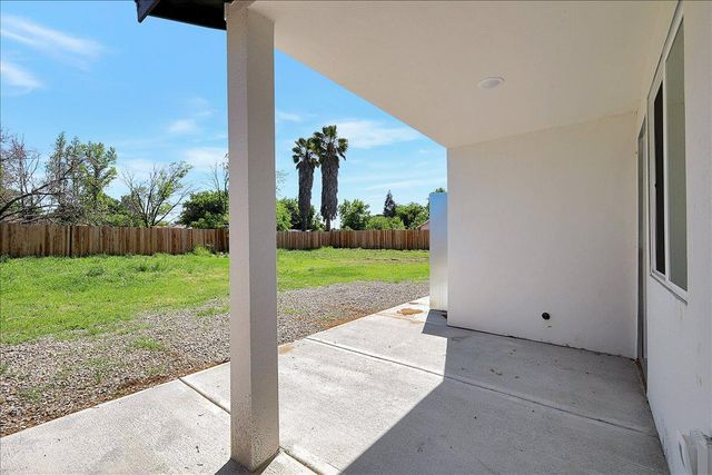 4859 Arboga Rd, Olivehurst, CA 95961