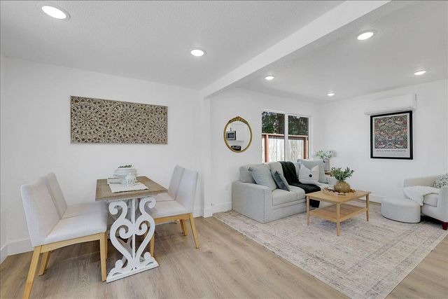 4859 Arboga Rd, Olivehurst, CA 95961