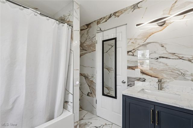 366 Tenney Avenue, Campbell, OH 44405