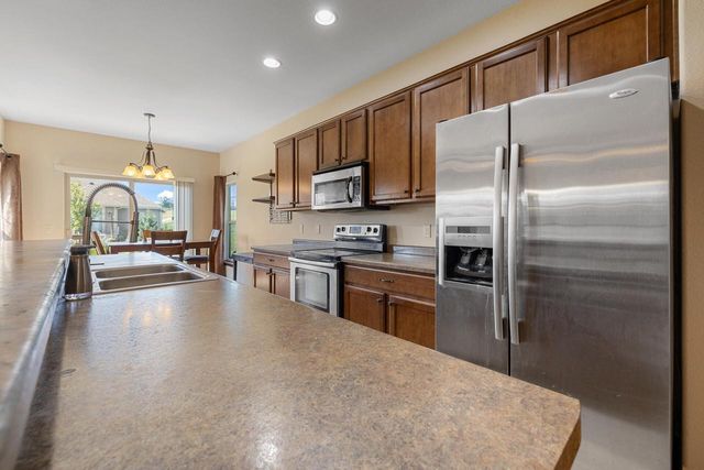 3836 Creekside DRIVE, Waukesha, WI 53189
