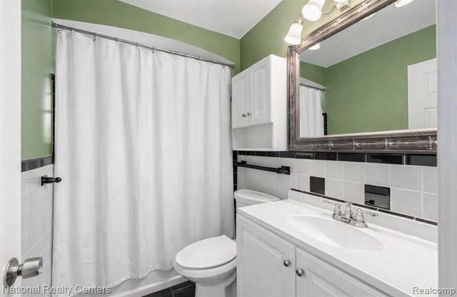 35327 W Chicago Street, Livonia, MI 48150