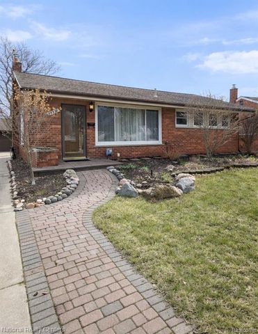 35327 W Chicago Street, Livonia, MI 48150