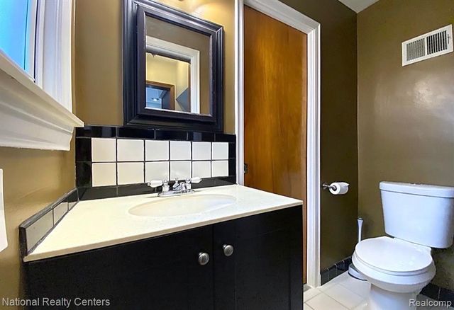 35327 W Chicago Street, Livonia, MI 48150