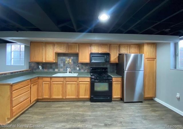 35327 W Chicago Street, Livonia, MI 48150