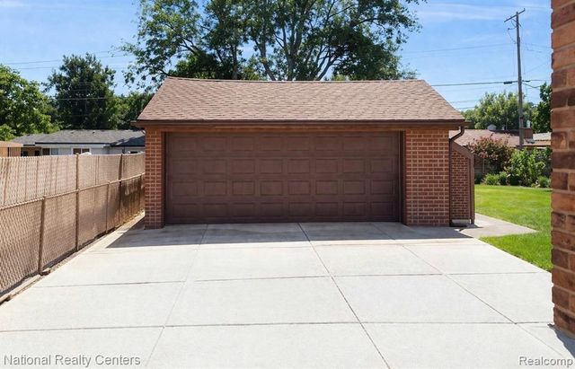 35327 W Chicago Street, Livonia, MI 48150