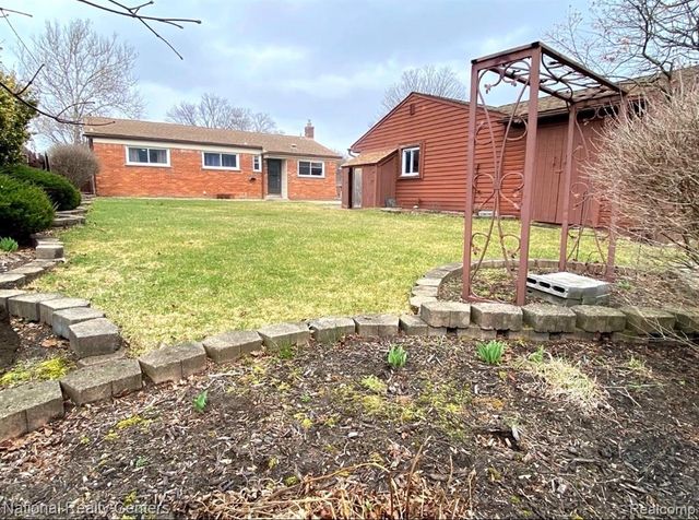 35327 W Chicago Street, Livonia, MI 48150