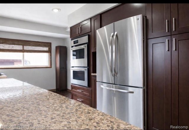 35327 W Chicago Street, Livonia, MI 48150