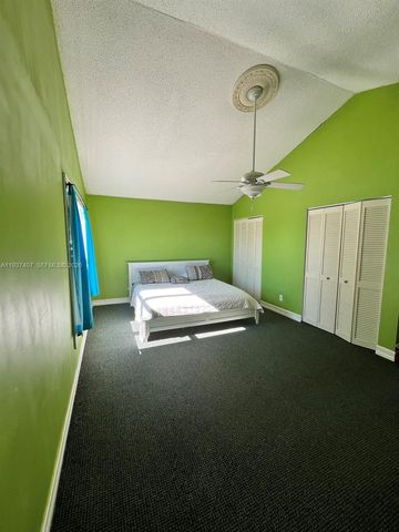 8075 SE Palm St, Hobe Sound, FL 33455