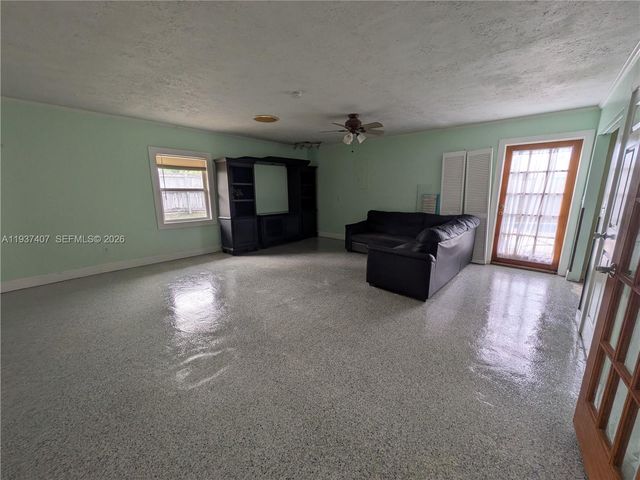 8075 SE Palm St, Hobe Sound, FL 33455