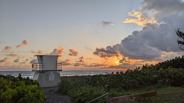 8075 SE Palm St, Hobe Sound, FL 33455